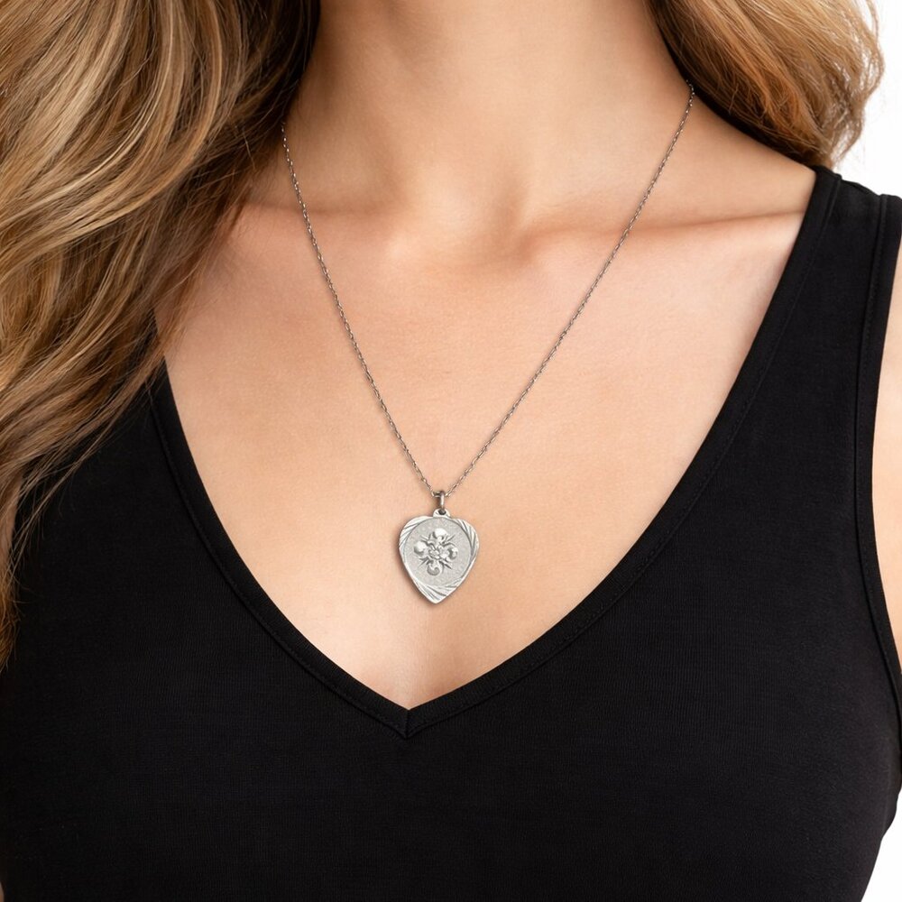 Vintage Sterling Silver Engraved Heart Pendant Necklace 24" Chain 8g